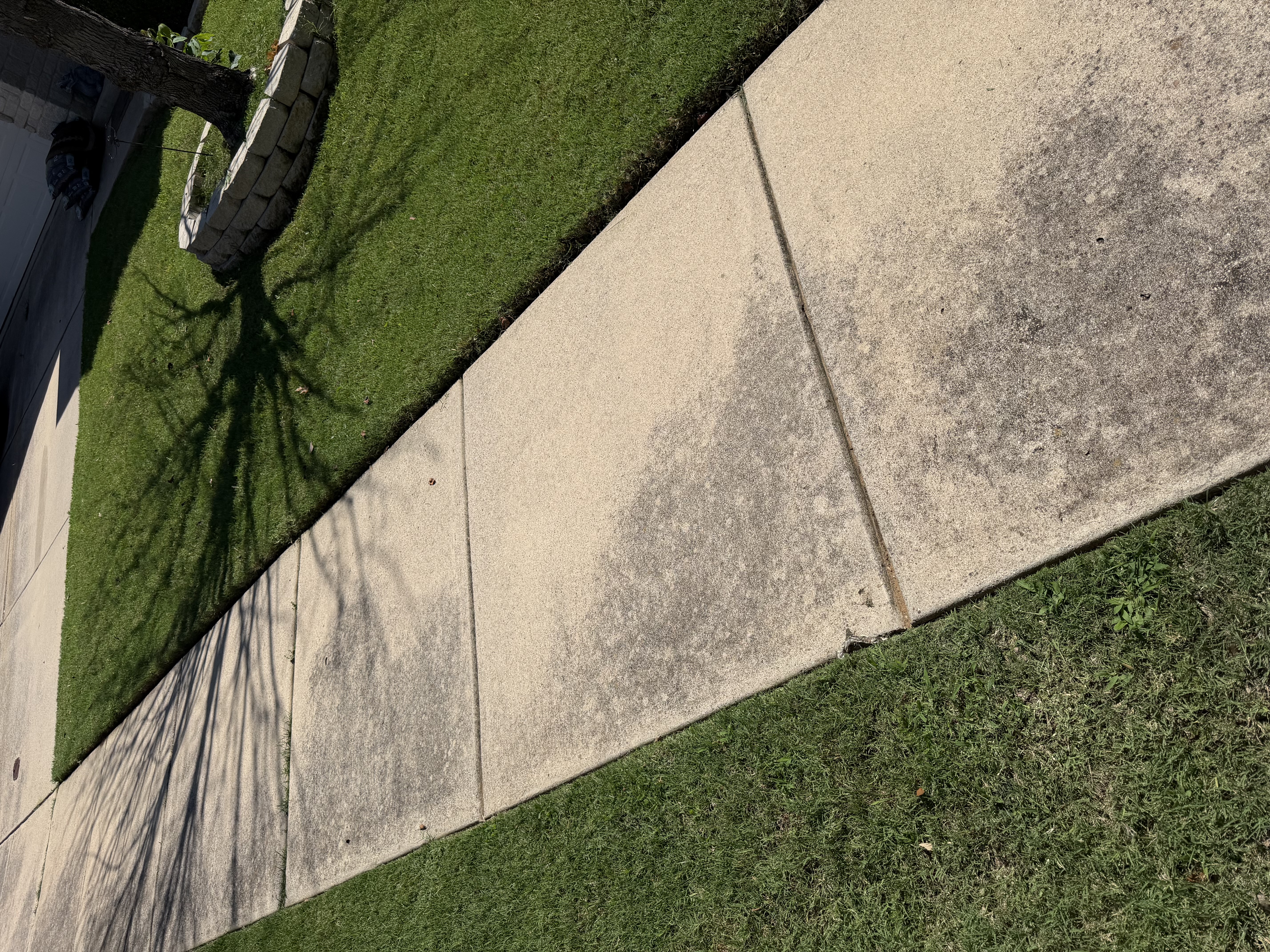Sidewalk edging detail — Prestige Lawn & Landscaping, Denton TX